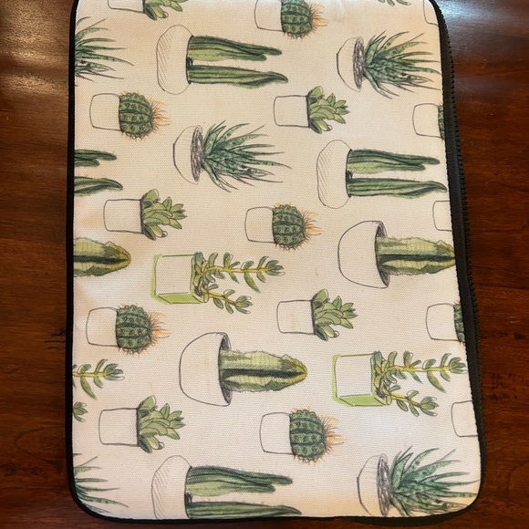 NWOT padded laptop sleeve 13 inch  Society 6 Mini Cactus - Picture 2 of 4